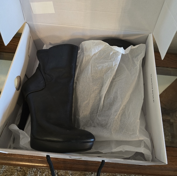 Nine West size 7 Izzabella platform stilleto bootie. - Picture 8 of 8